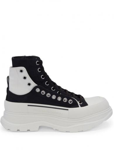 Alexander Mcqueen Black Tread Slick Ankle Boots for Men Online USA